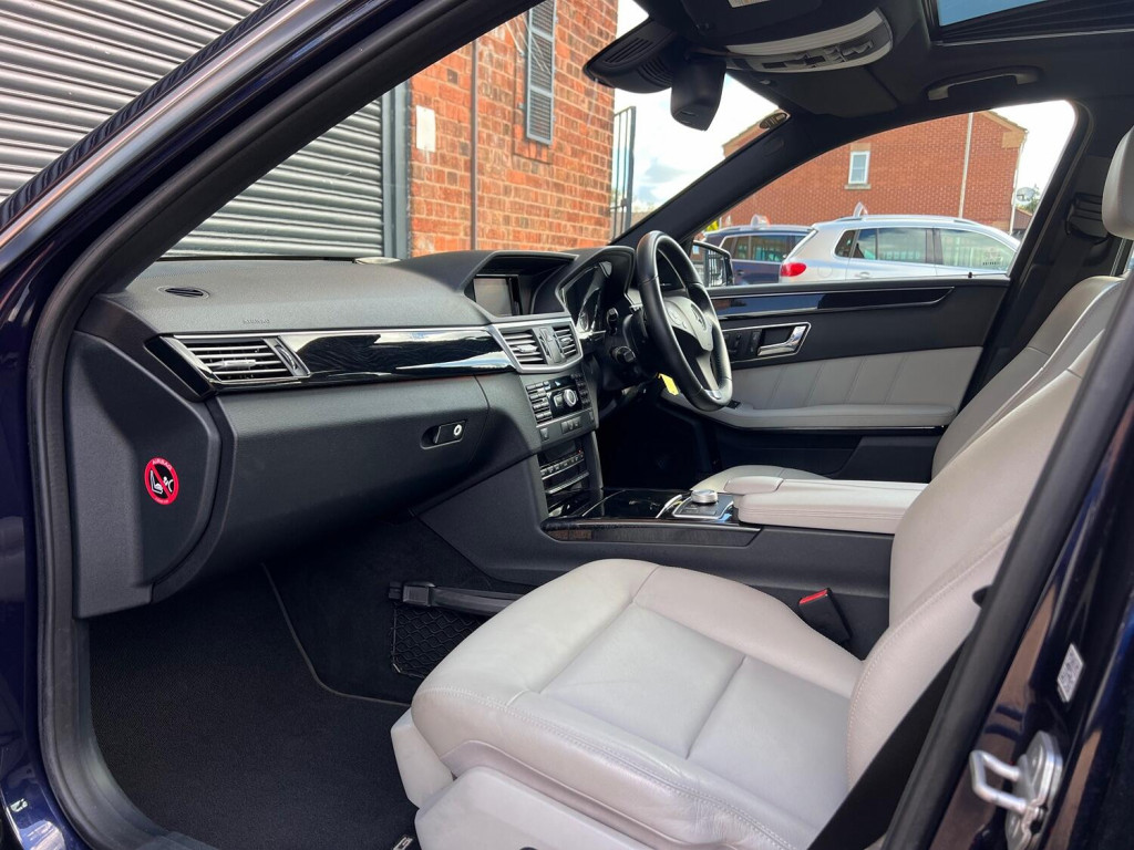 MERCEDES-BENZ E CLASS