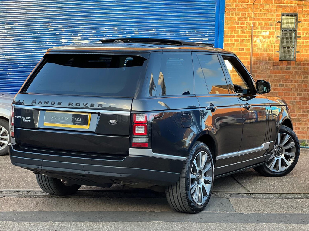 View LAND ROVER RANGE ROVER SDV8 VOGUE SE