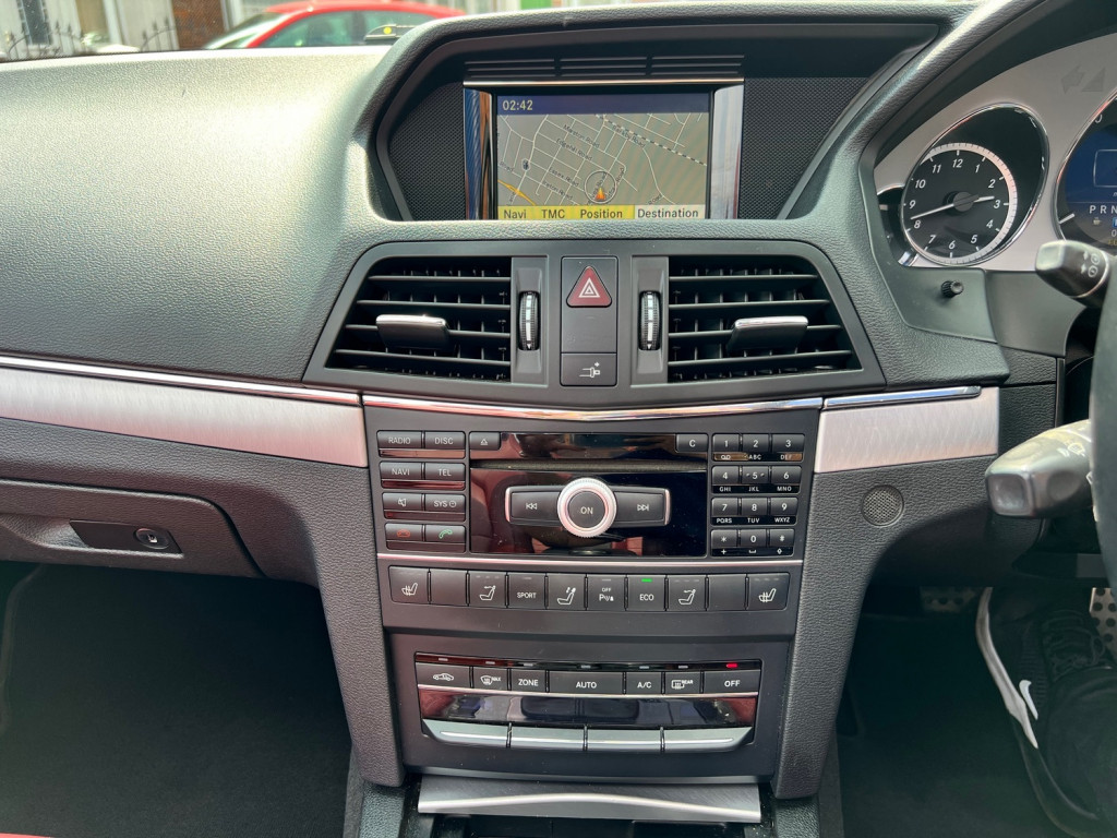 MERCEDES-BENZ E CLASS
