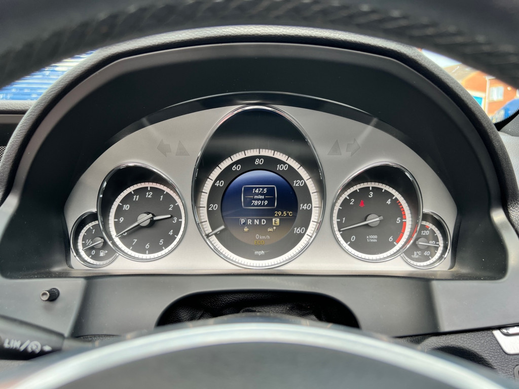 MERCEDES-BENZ E CLASS