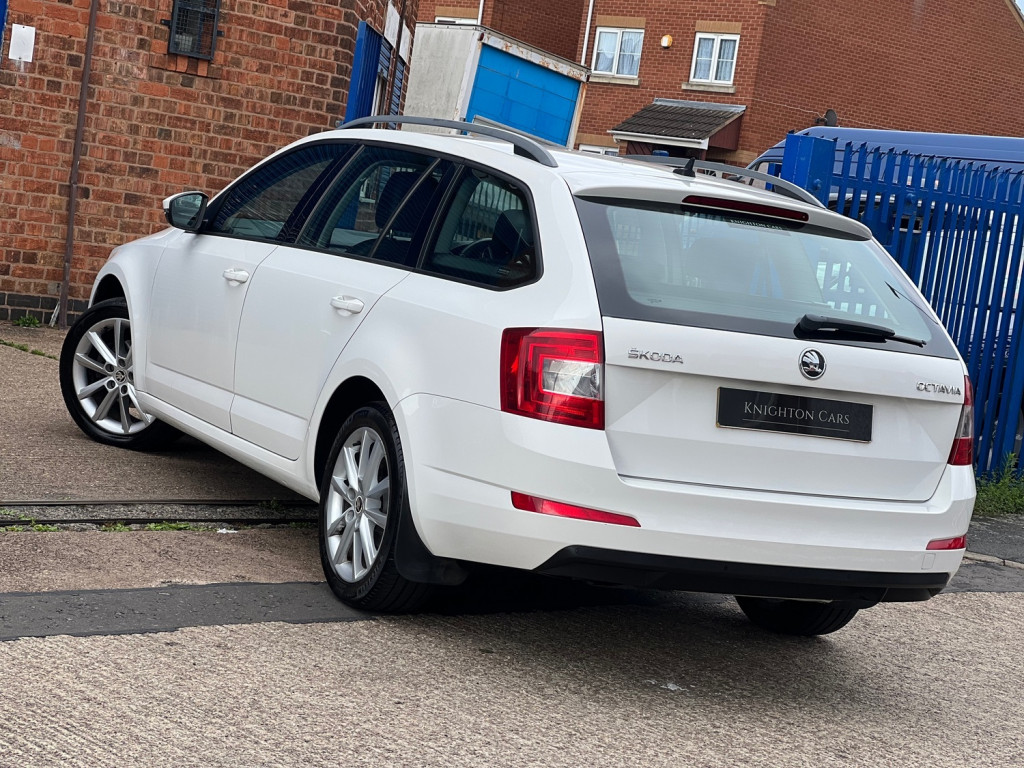 View SKODA OCTAVIA ELEGANCE TDI CR