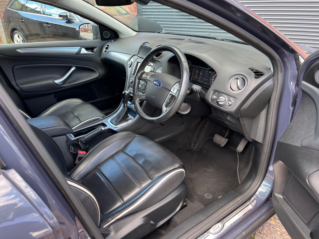 FORD MONDEO