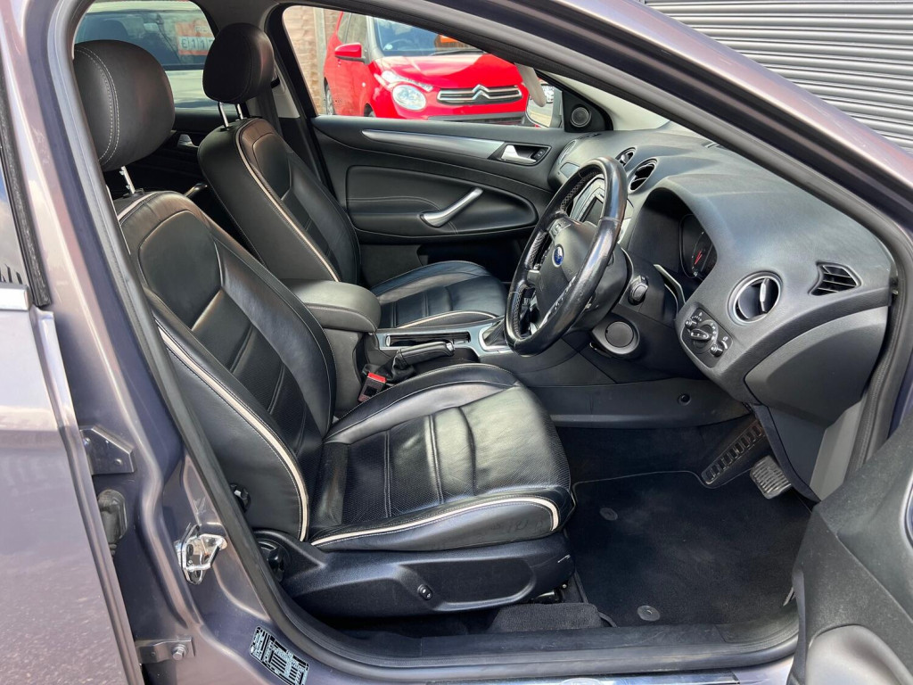 FORD MONDEO