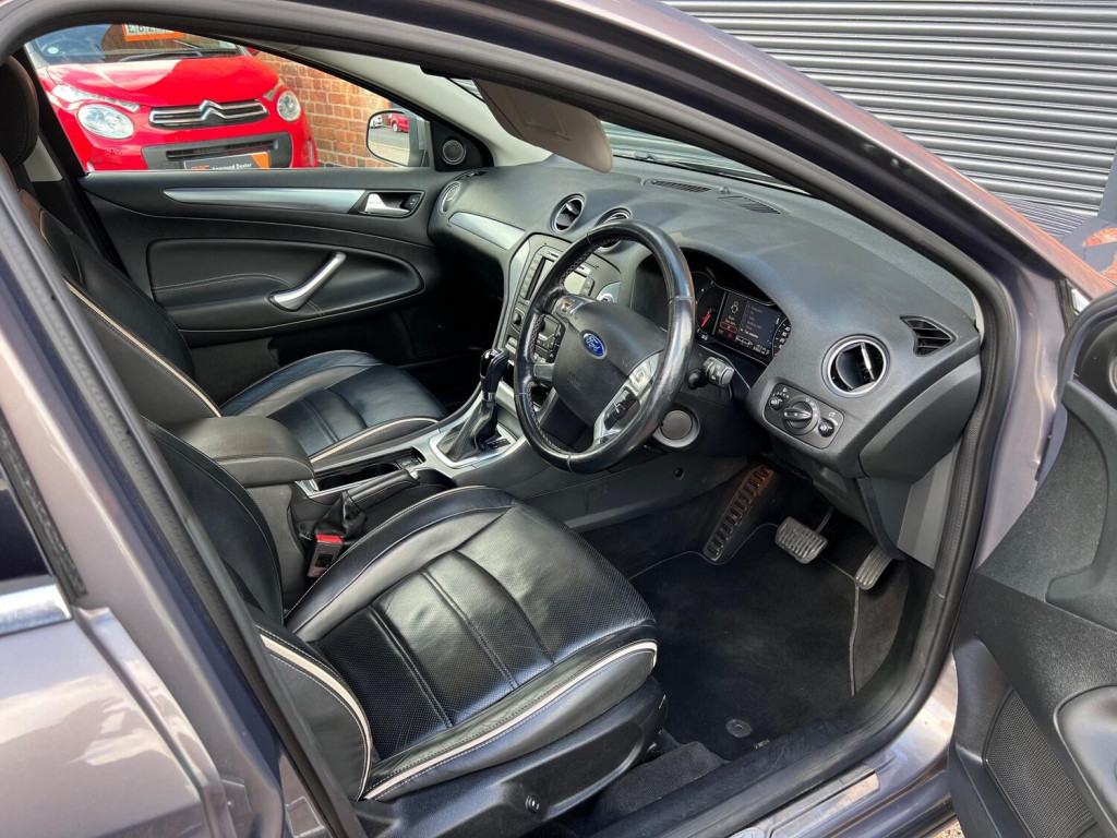 FORD MONDEO