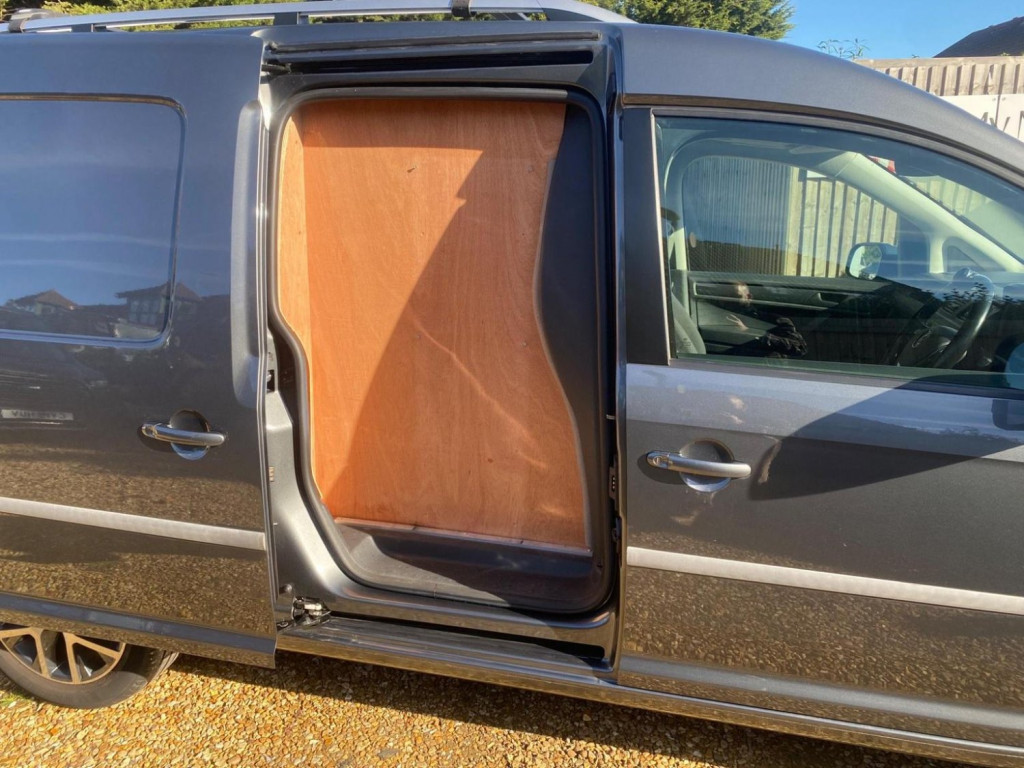 VOLKSWAGEN CADDY MAXI