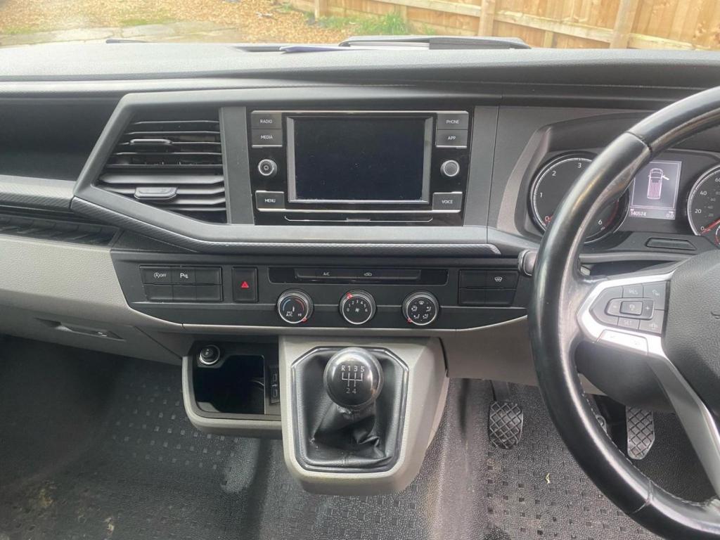 VOLKSWAGEN TRANSPORTER