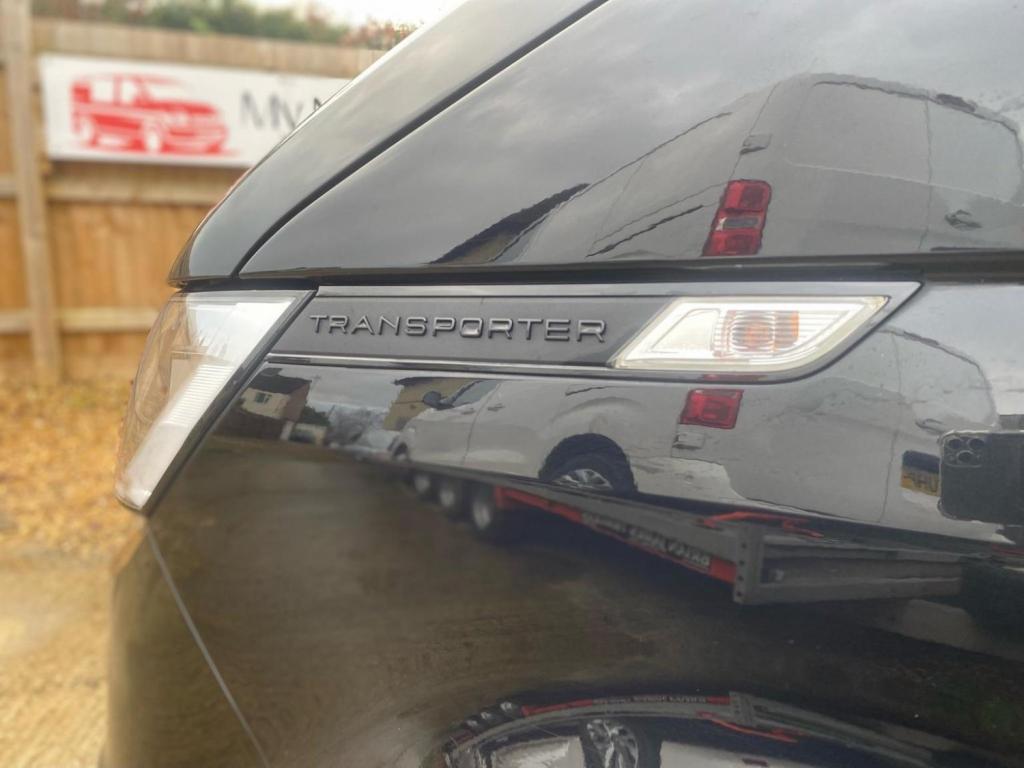 VOLKSWAGEN TRANSPORTER