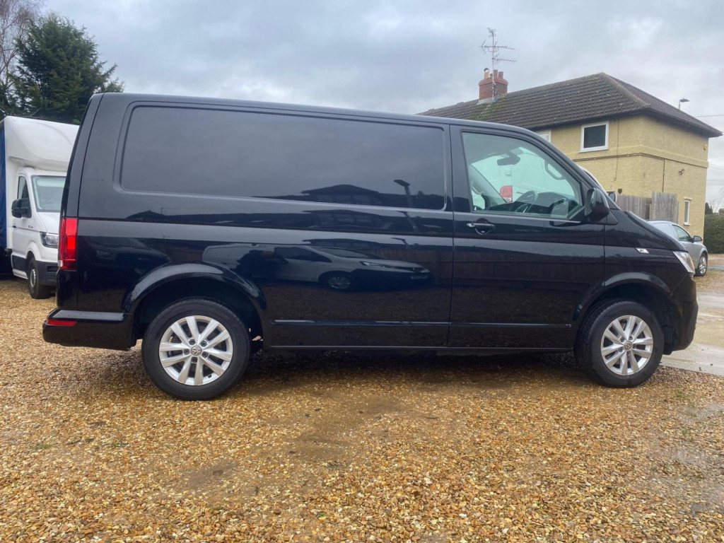 VOLKSWAGEN TRANSPORTER