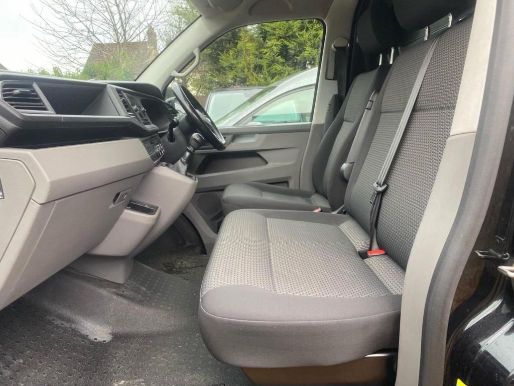 VOLKSWAGEN TRANSPORTER