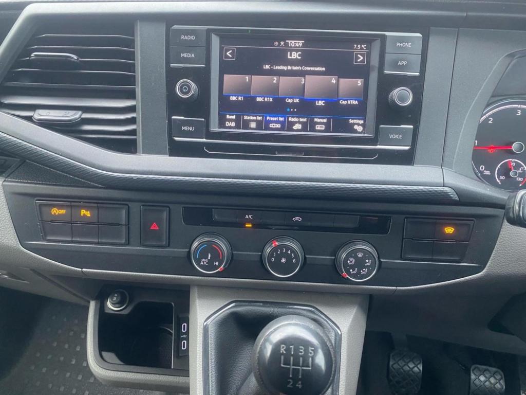 VOLKSWAGEN TRANSPORTER