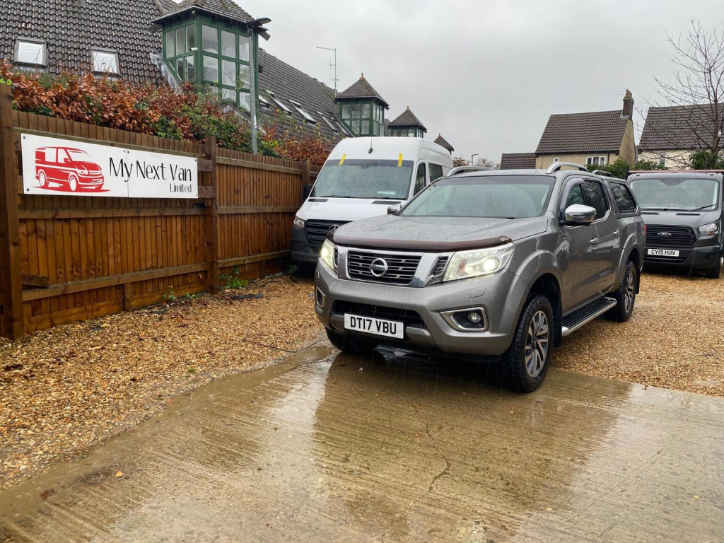 View NISSAN NAVARA 2.3 dCi Tekna 4WD Euro 6 (s/s) 4dr