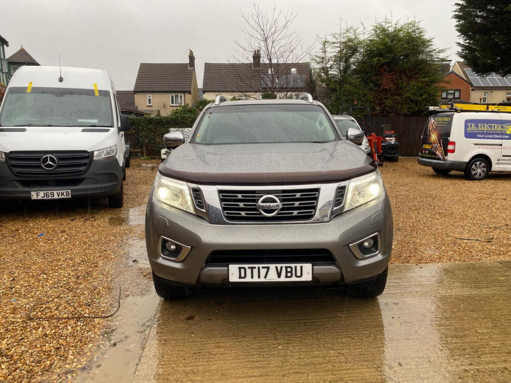 View NISSAN NAVARA 2.3 dCi Tekna 4WD Euro 6 (s/s) 4dr
