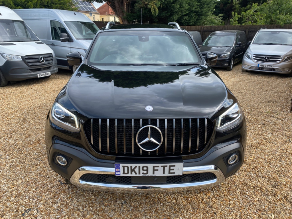 View MERCEDES-BENZ X CLASS 3.0 CDI V6 Power G-Tronic+ 4MATIC Euro 6 4dr