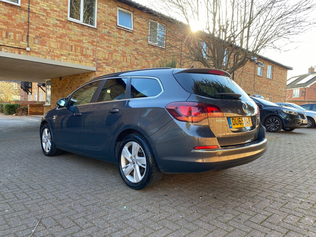 VAUXHALL ASTRA
