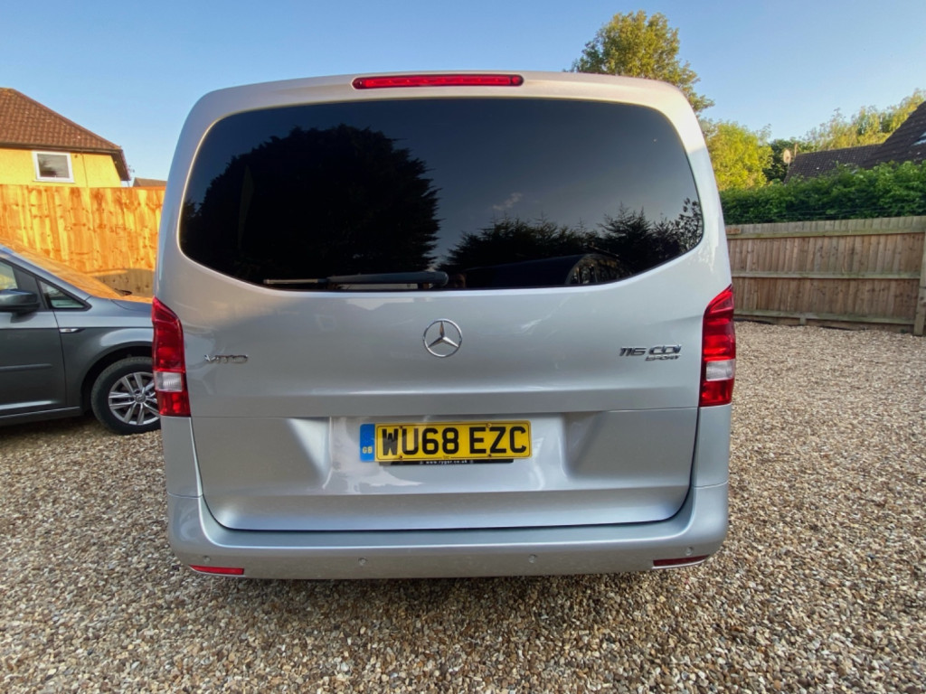 MERCEDES-BENZ VITO