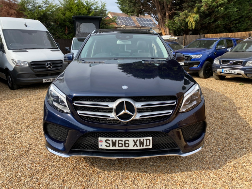 View MERCEDES-BENZ GLE CLASS GLE 350 D 4MATIC AMG LINE PREMIUM-FMSH-PAN ROOF-360 CAMERAS-APPLE PLAY