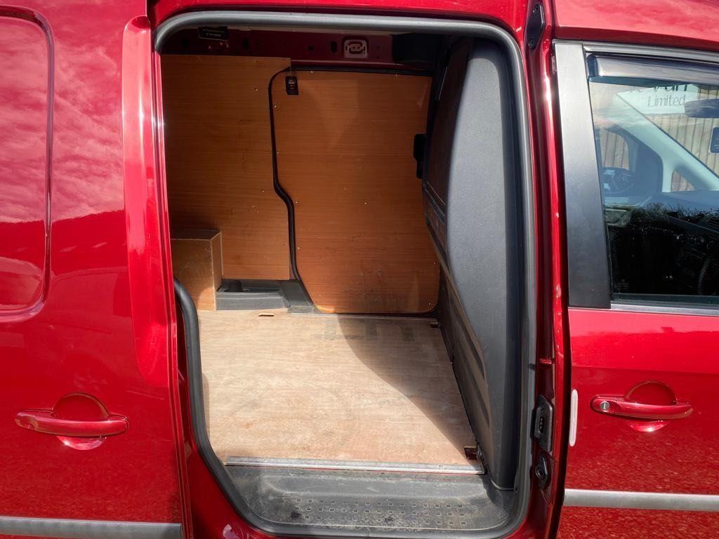 VOLKSWAGEN CADDY MAXI