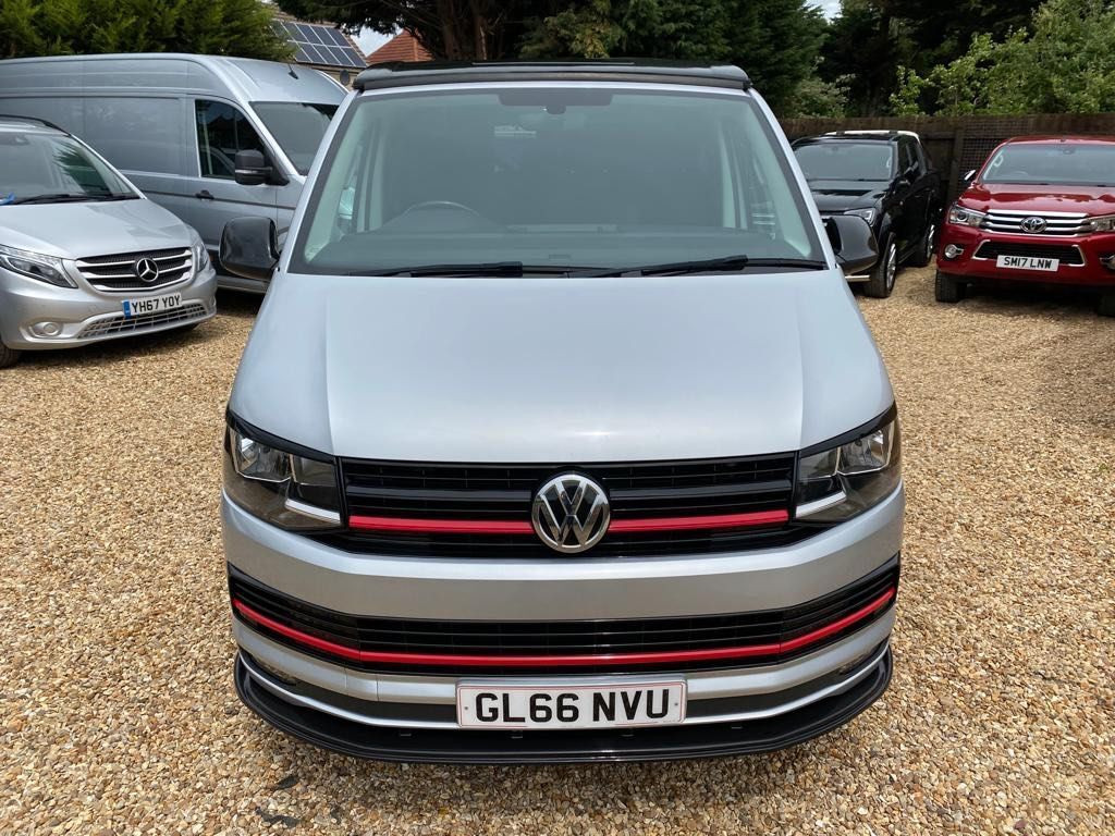 View VOLKSWAGEN TRANSPORTER 2.0 TDI T28 BlueMotion Tech Highline FWD SWB Euro 6 (s/s) 5dr