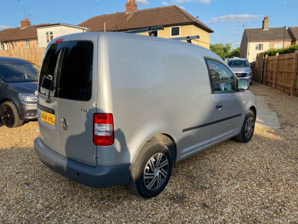 VOLKSWAGEN CADDY