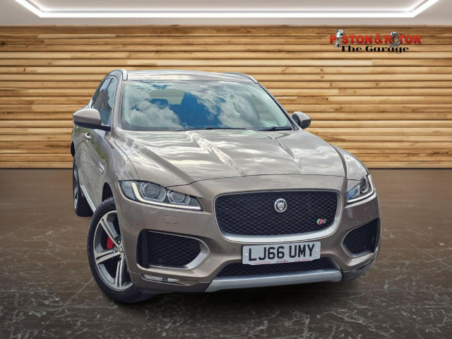 JAGUAR F-PACE