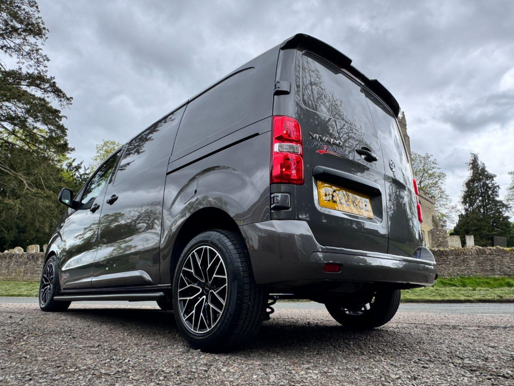 View VAUXHALL VIVARO 2.0 Turbo D 3100 Elite