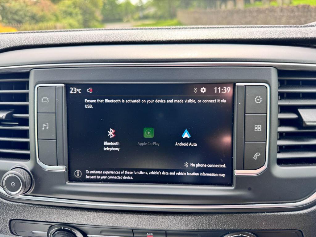 VAUXHALL VIVARO