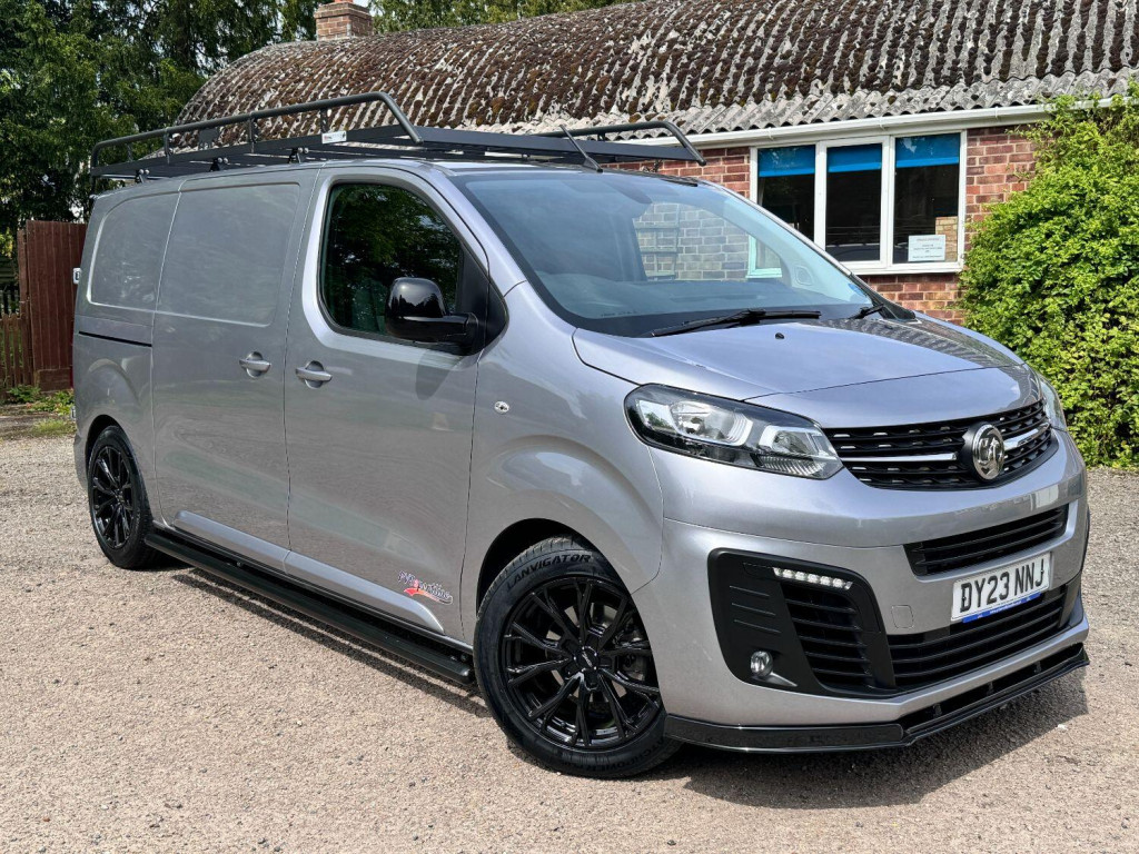 View VAUXHALL VIVARO 1.5 Turbo D 2700 Pro