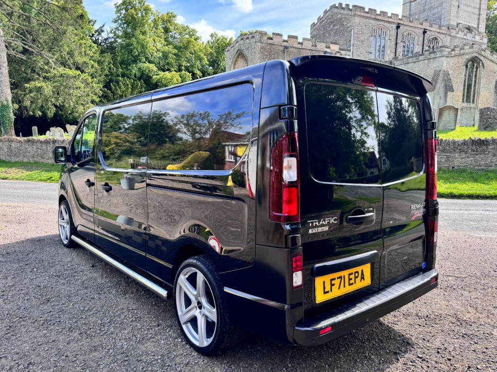 RENAULT TRAFIC