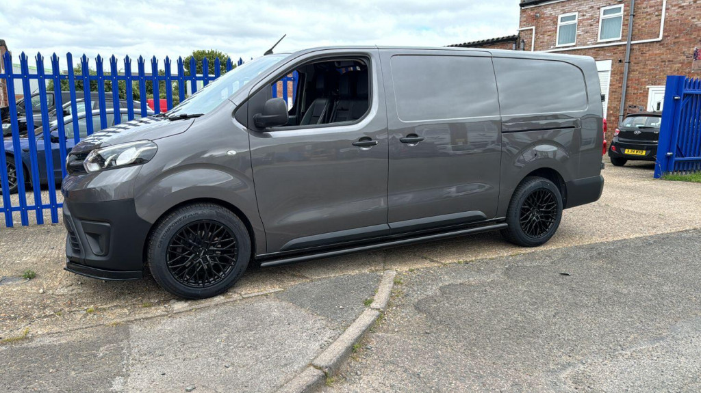 View TOYOTA PROACE 2.0 D Icon