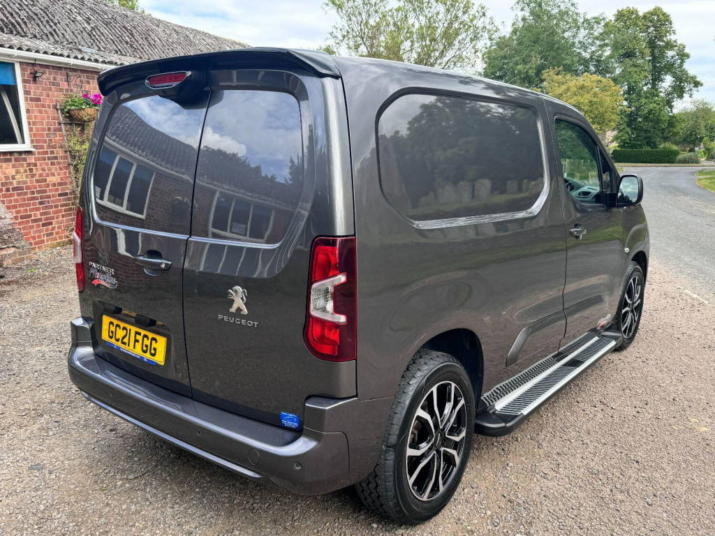 PEUGEOT PARTNER