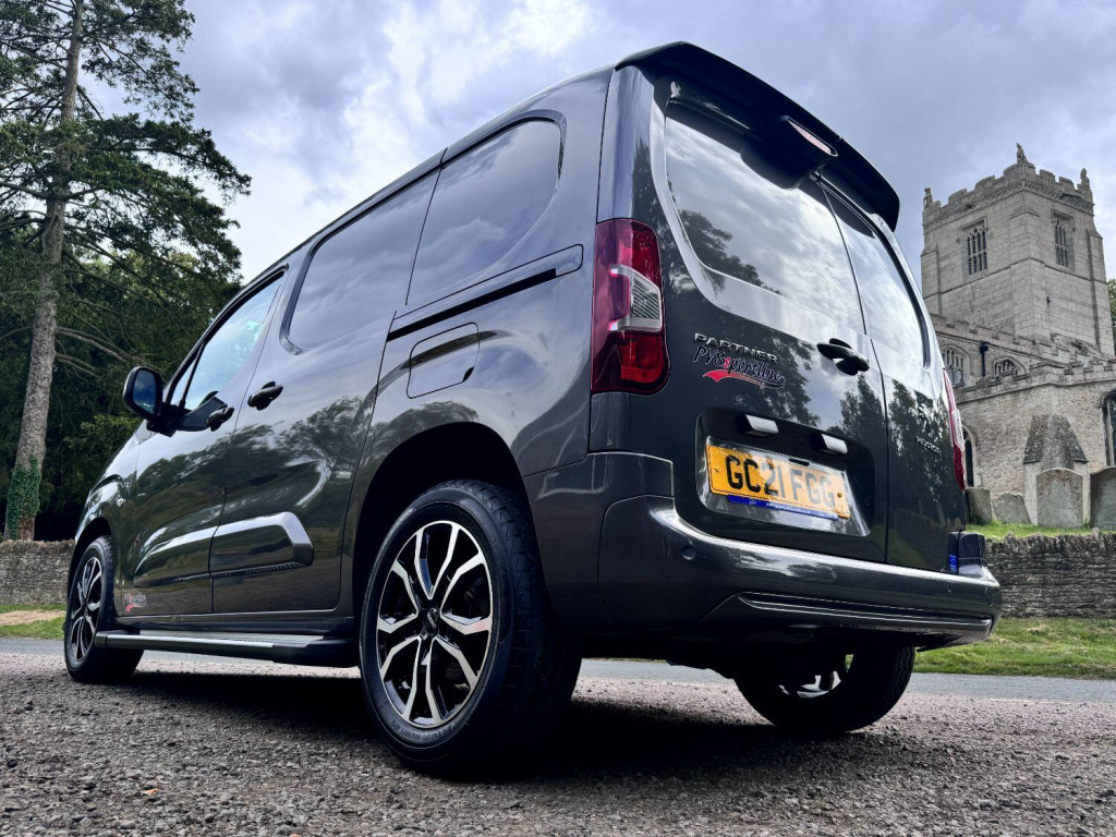 View PEUGEOT PARTNER 1.5 BlueHDi 1000 Asphalt