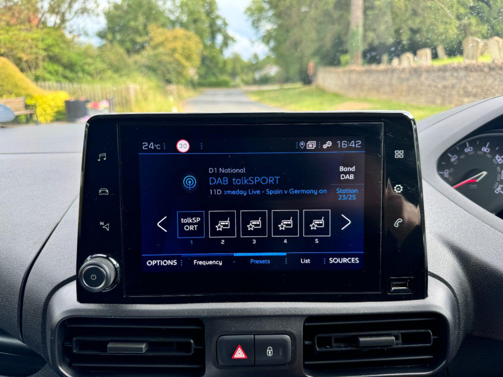 PEUGEOT PARTNER
