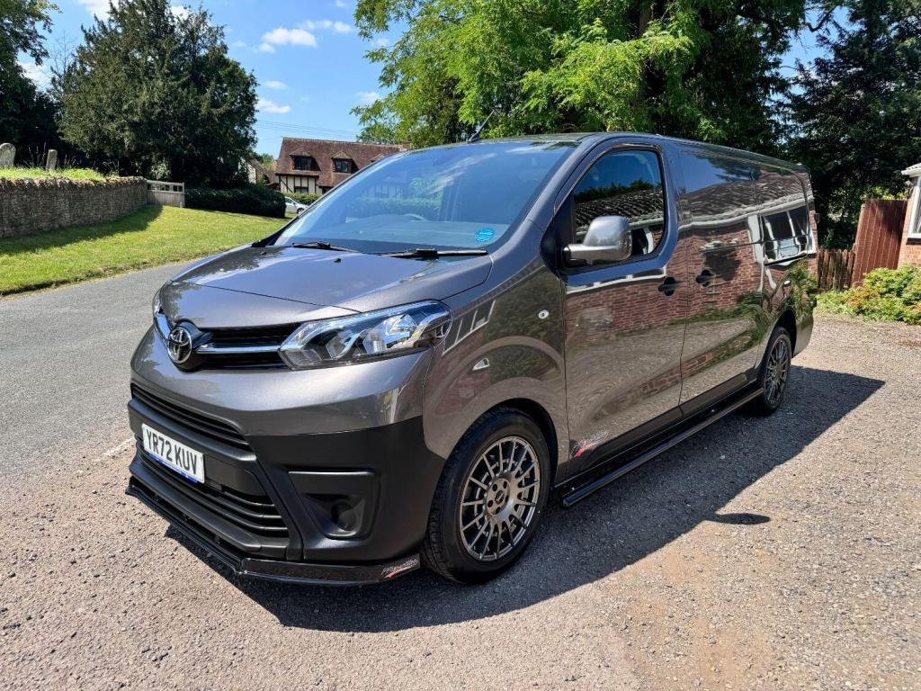TOYOTA PROACE