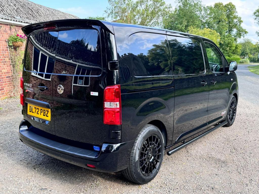 VAUXHALL VIVARO