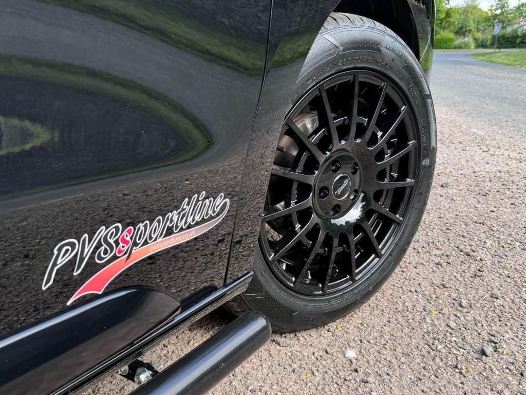 VAUXHALL VIVARO