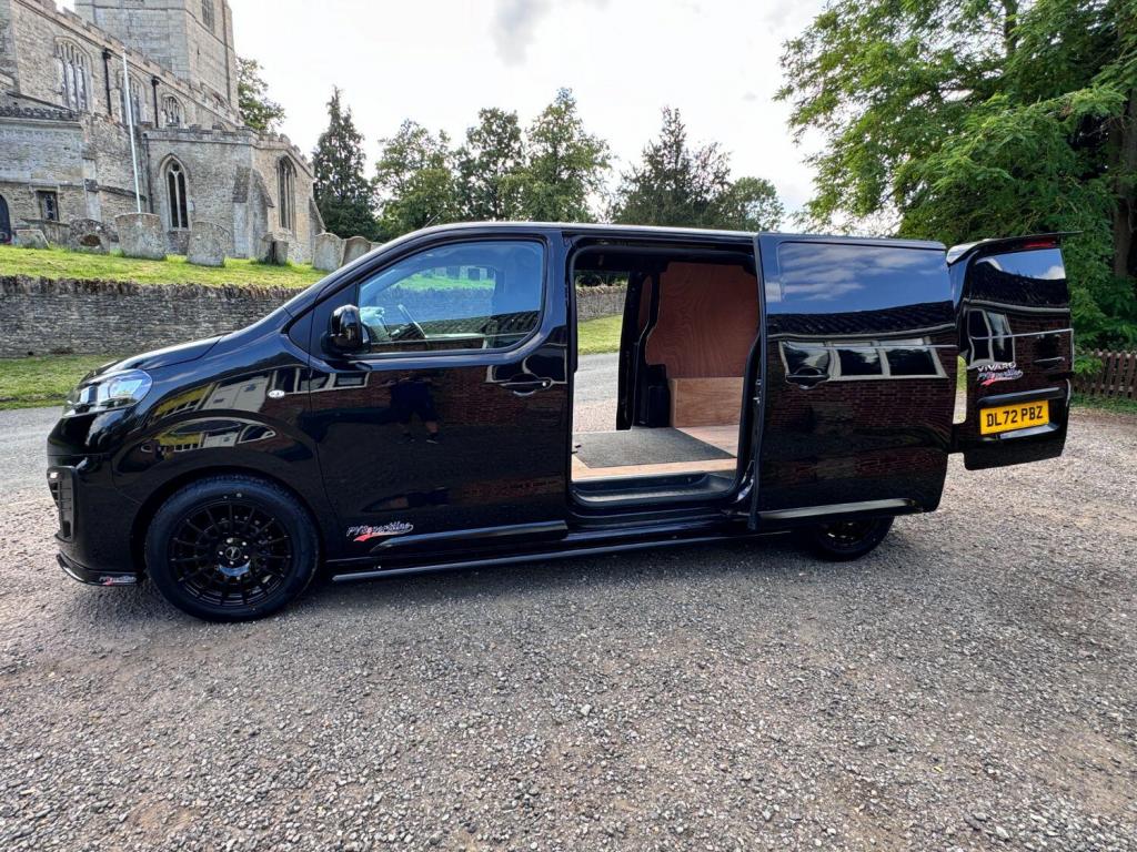 VAUXHALL VIVARO
