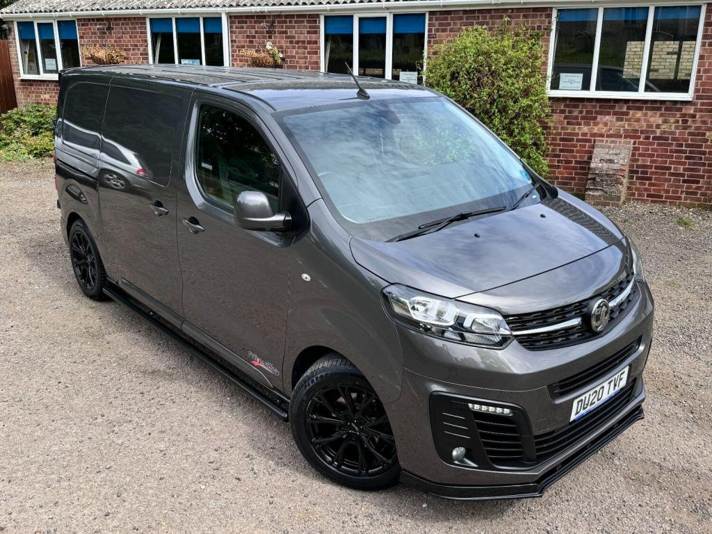 VAUXHALL VIVARO