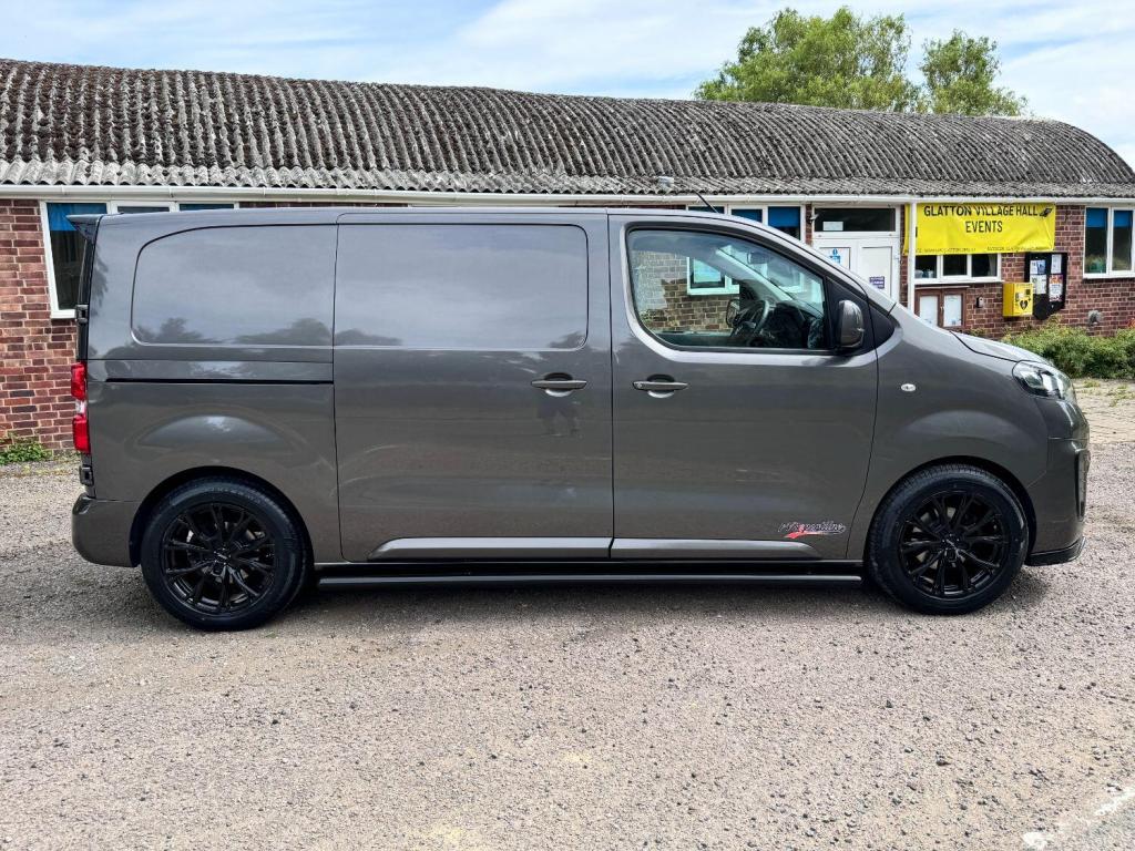 View VAUXHALL VIVARO 1.5 Turbo D 2700 Sportive