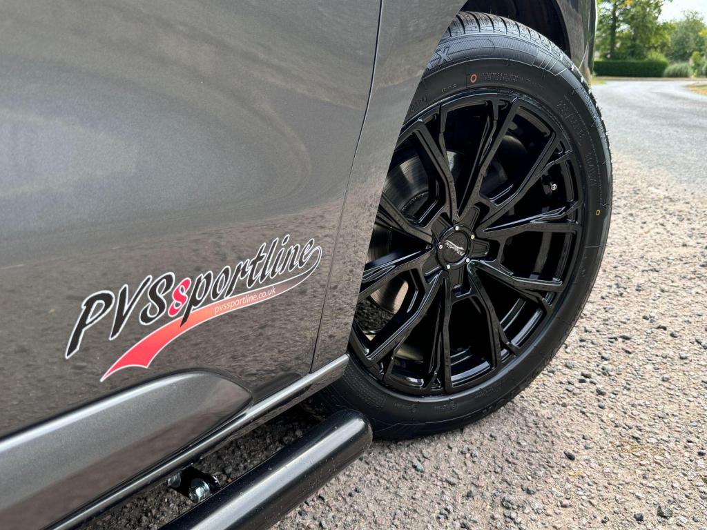 VAUXHALL VIVARO