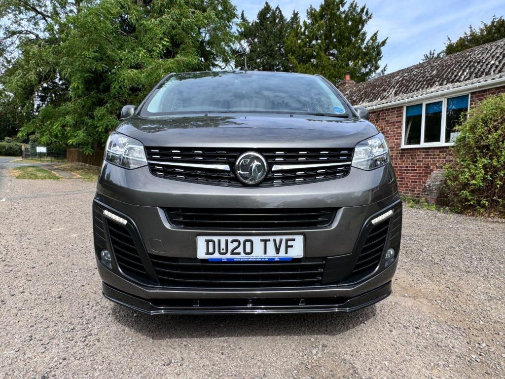 VAUXHALL VIVARO