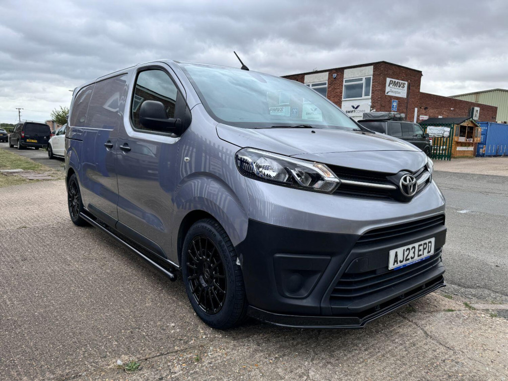 View TOYOTA PROACE 1.5 D Icon