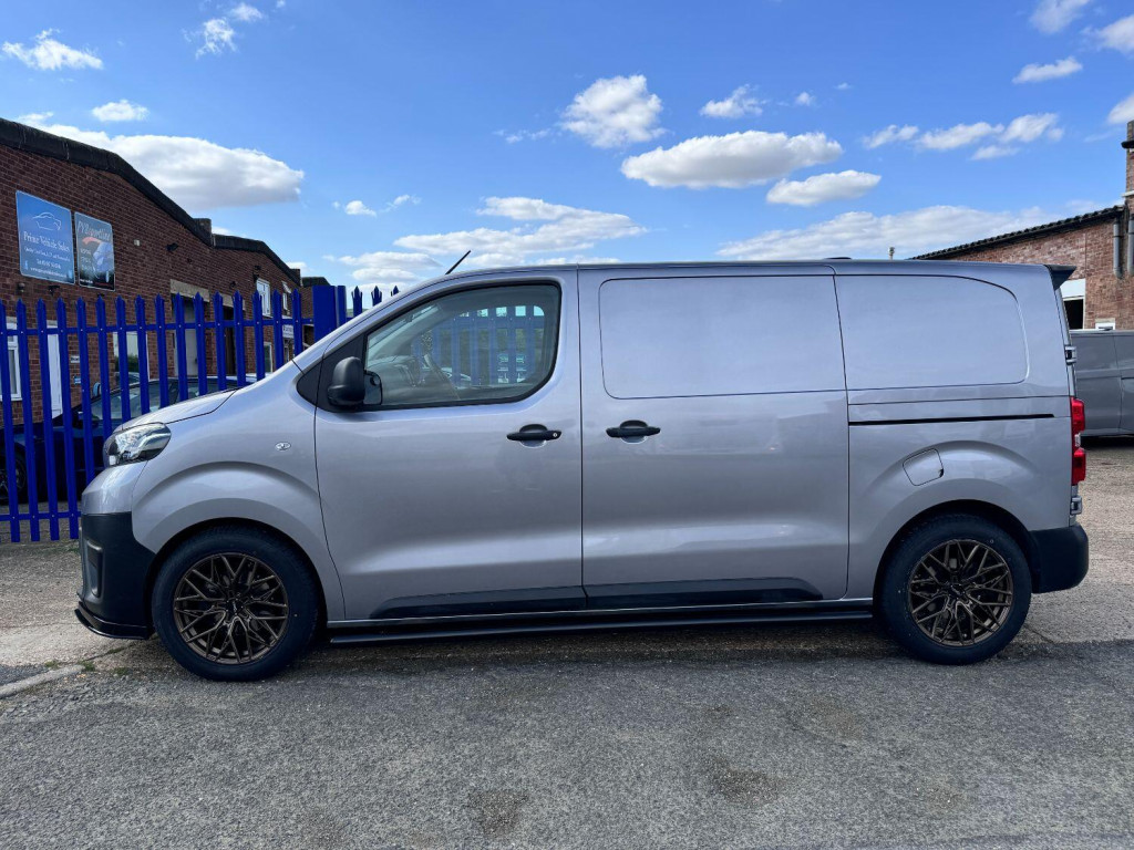 View TOYOTA PROACE 1.5 D Icon