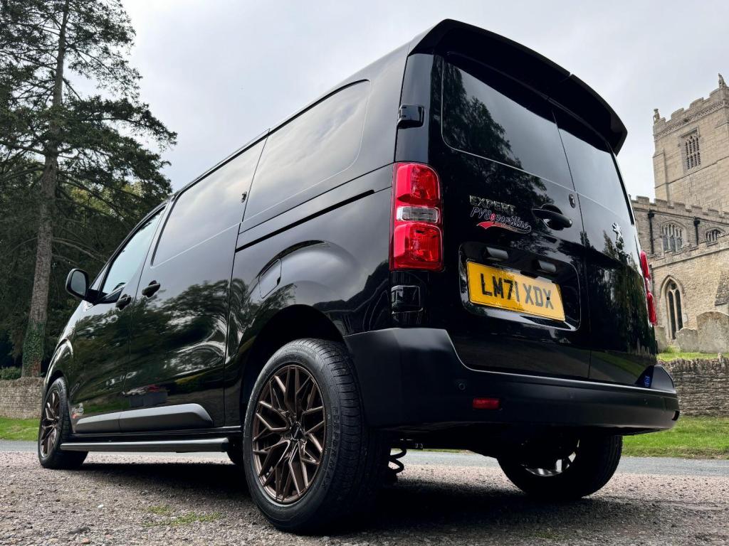 View PEUGEOT EXPERT 2.0 BlueHDi 1400 Professional Premium