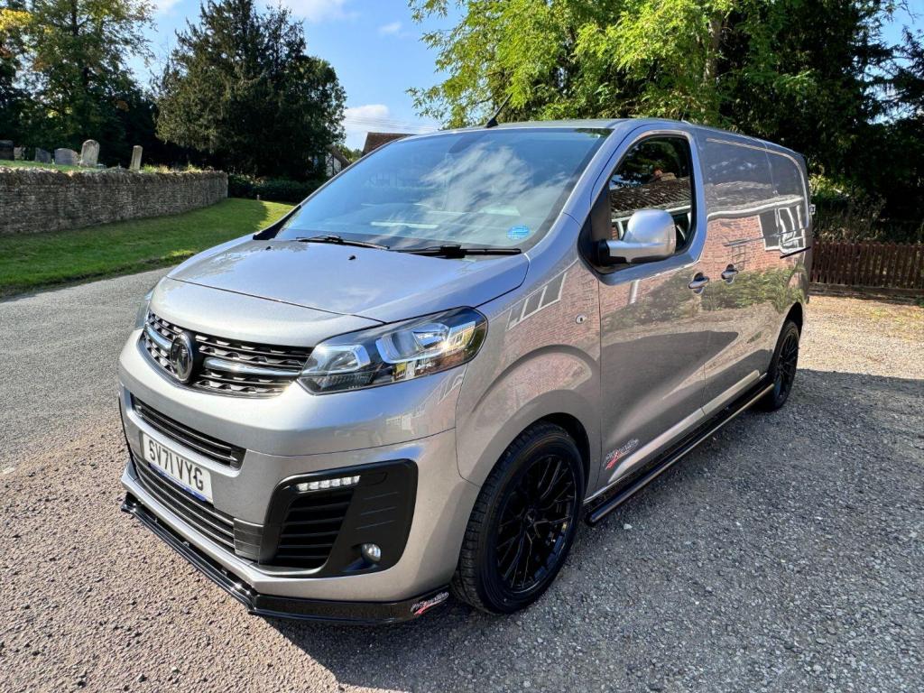 VAUXHALL VIVARO