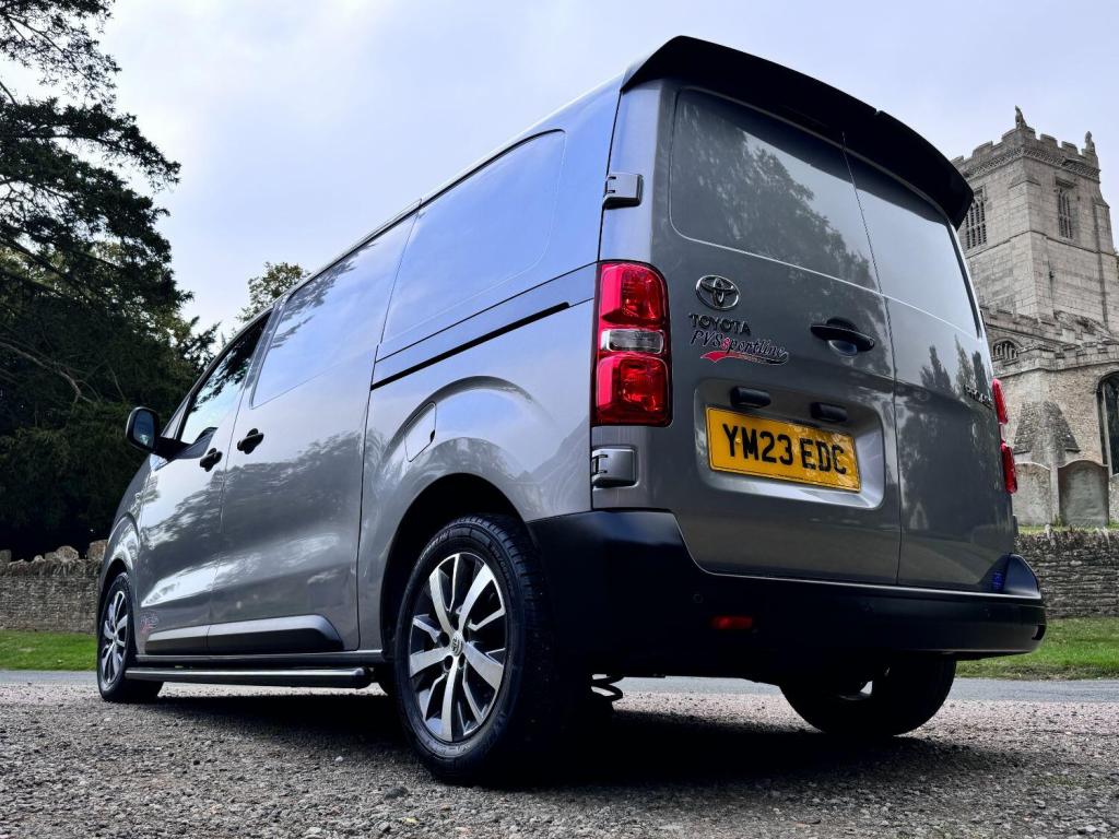 View TOYOTA PROACE 1.5 D Icon