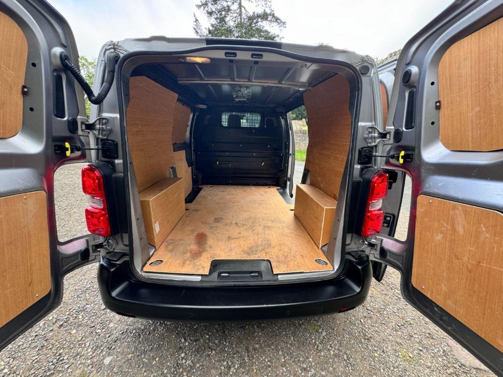 TOYOTA PROACE