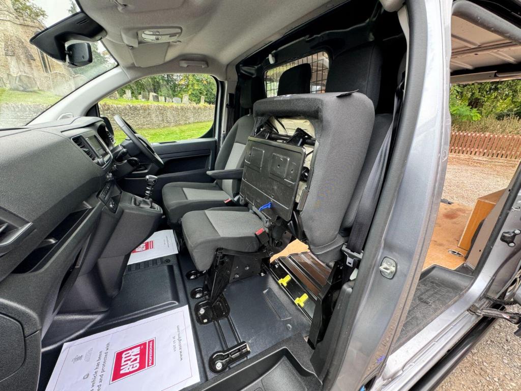 TOYOTA PROACE