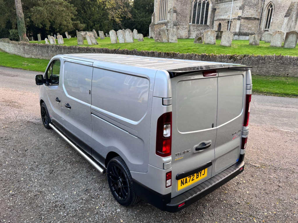 RENAULT TRAFIC