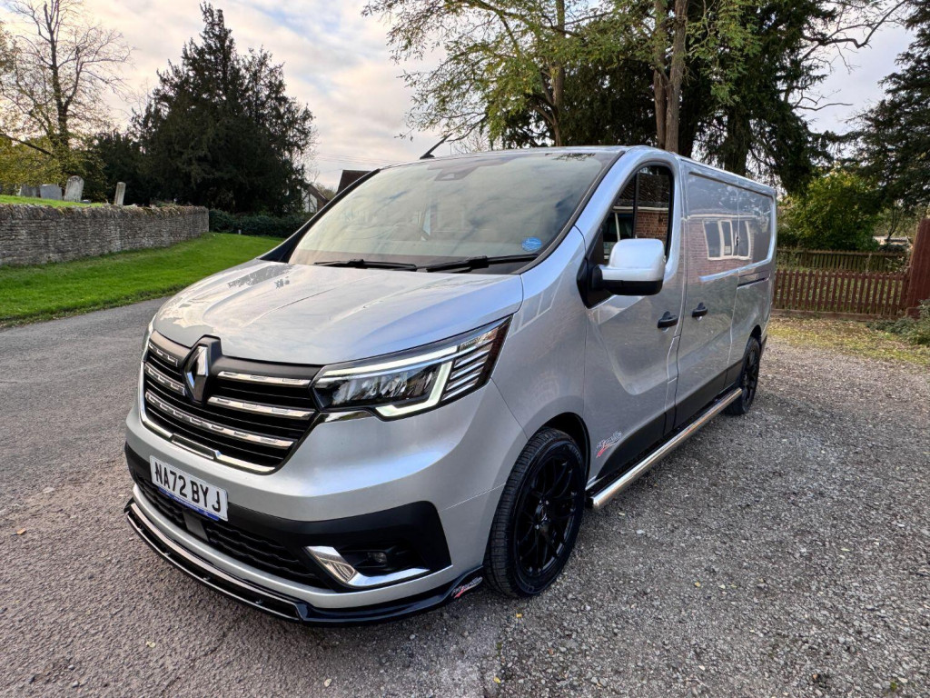 RENAULT TRAFIC