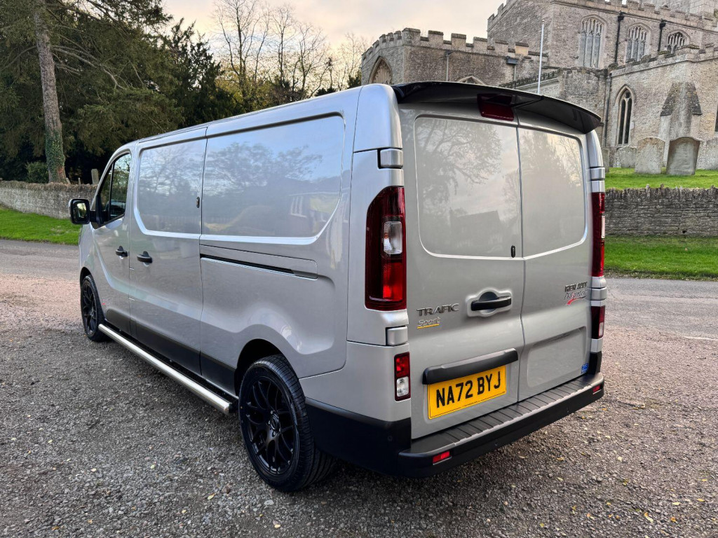 RENAULT TRAFIC